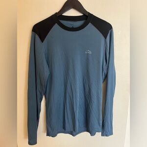 L.L. Bean Shirt Men's Medium Long Sleeve Tee Blue Lightweight